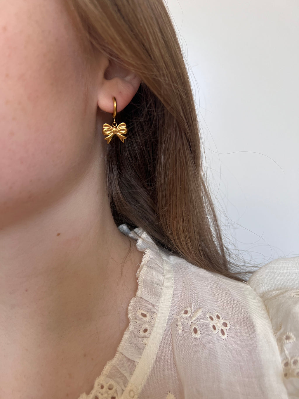 Tiny Bow oorbellen