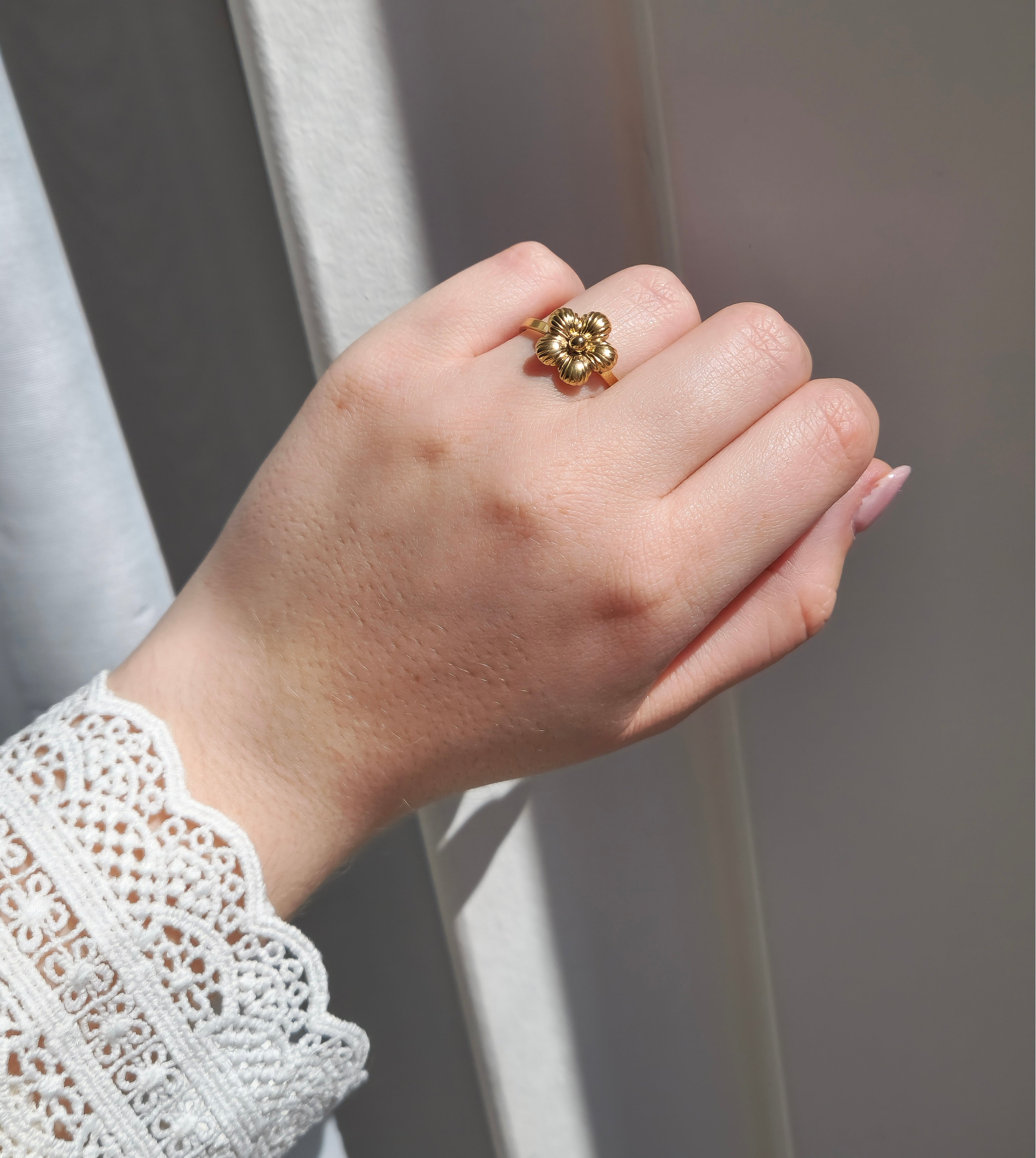 Daisy ring