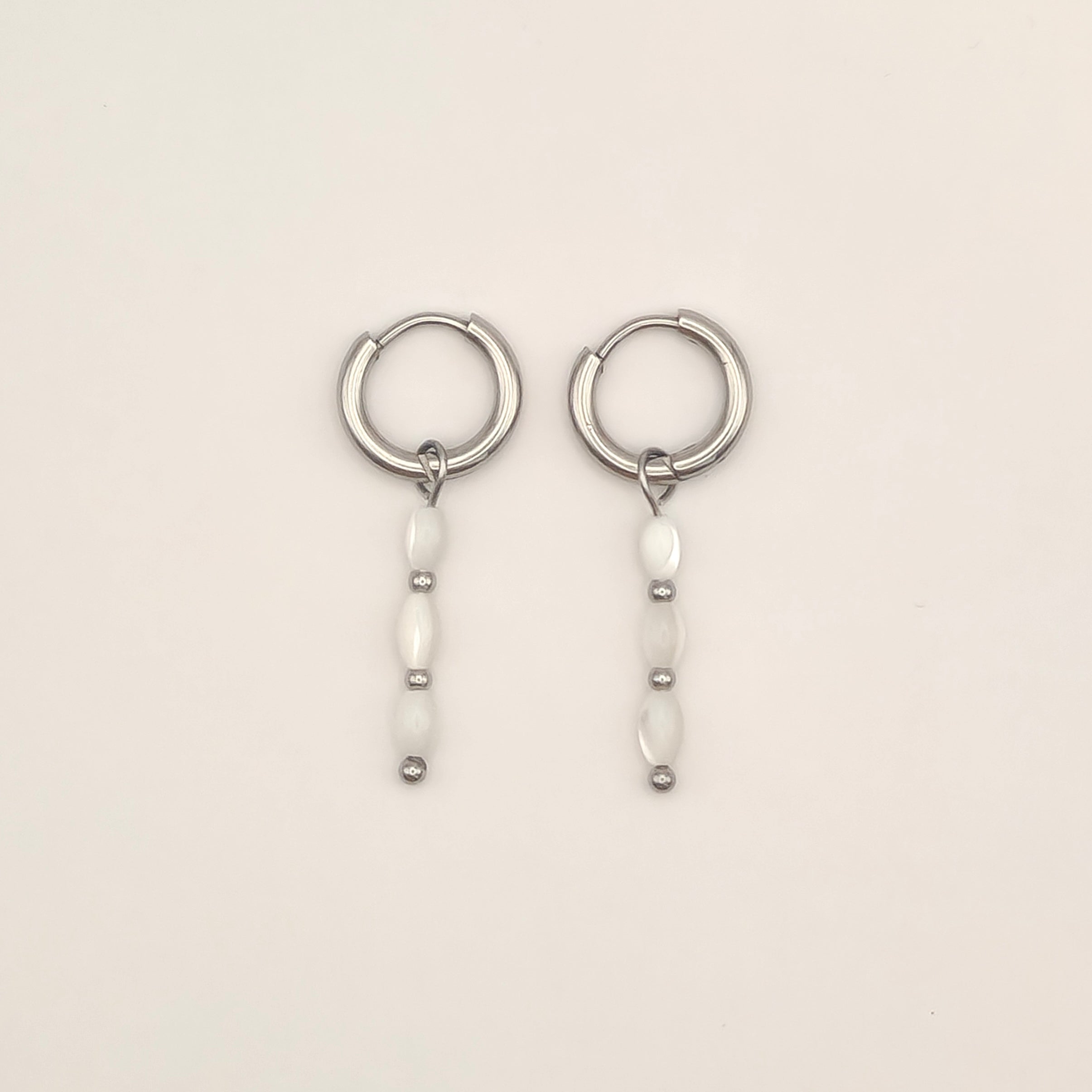 Oval Charm oorbellen