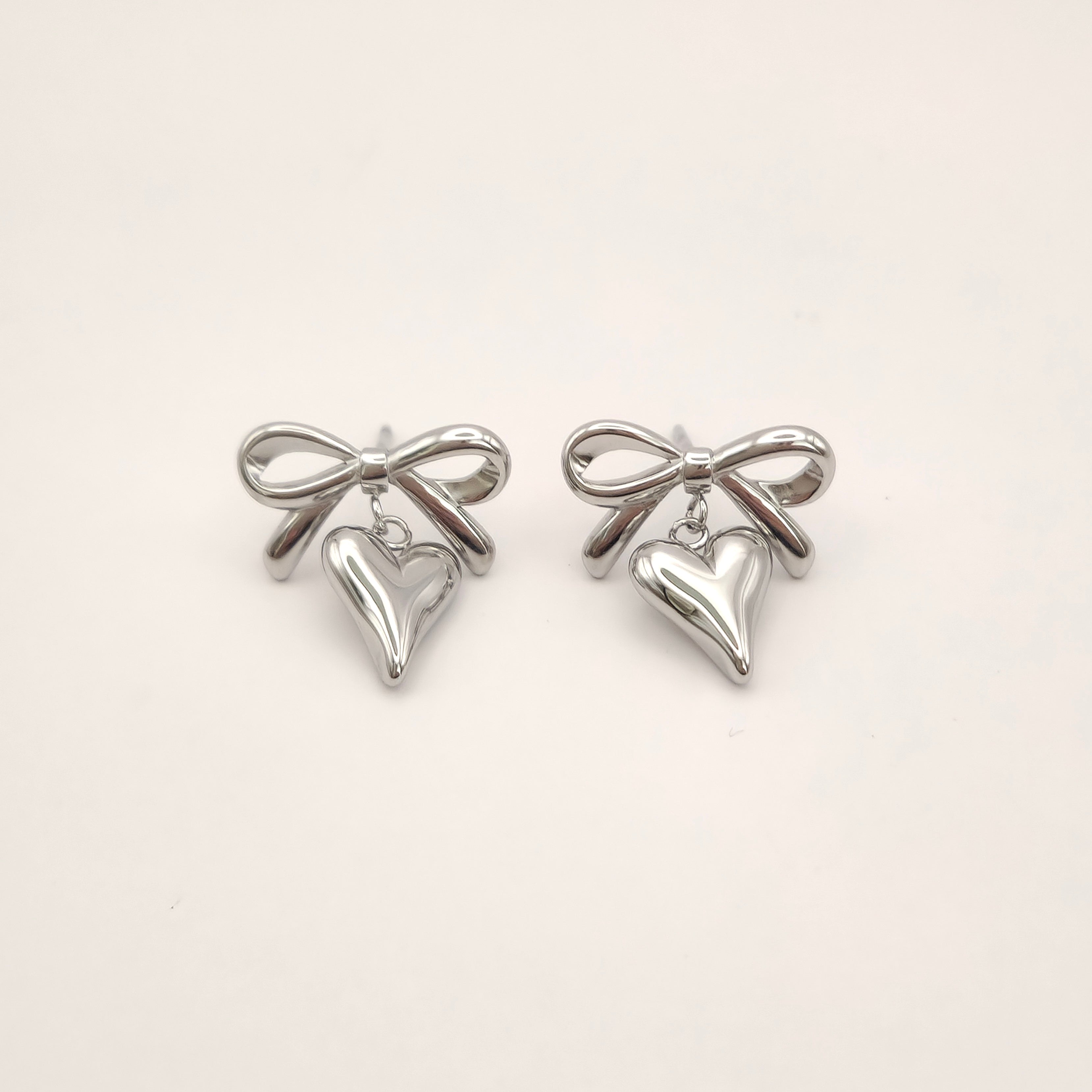 Love Bow oorbellen