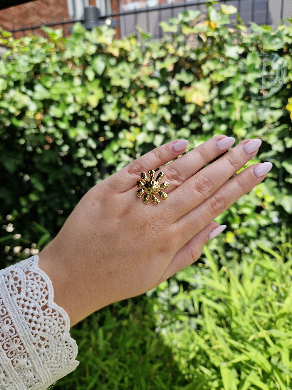 Statement Bloom ring (1)