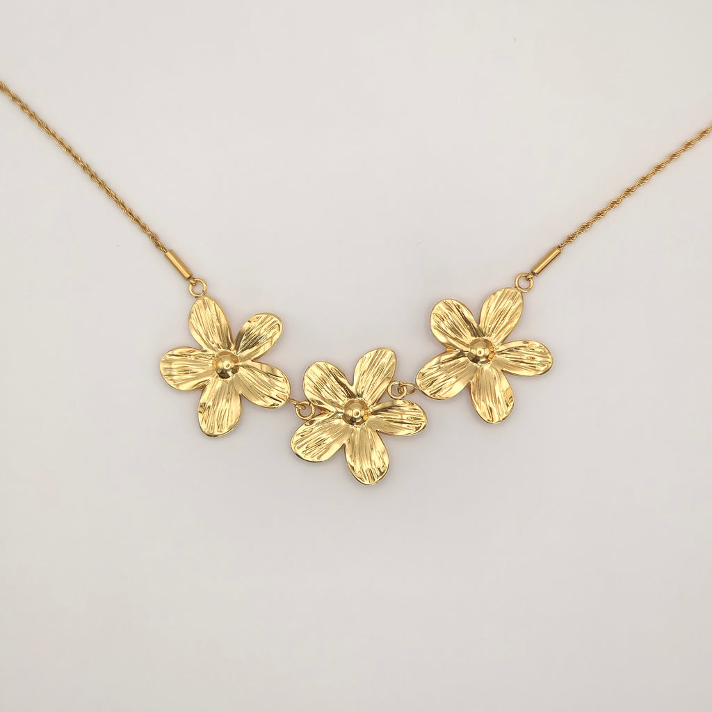 Triple Flower ketting