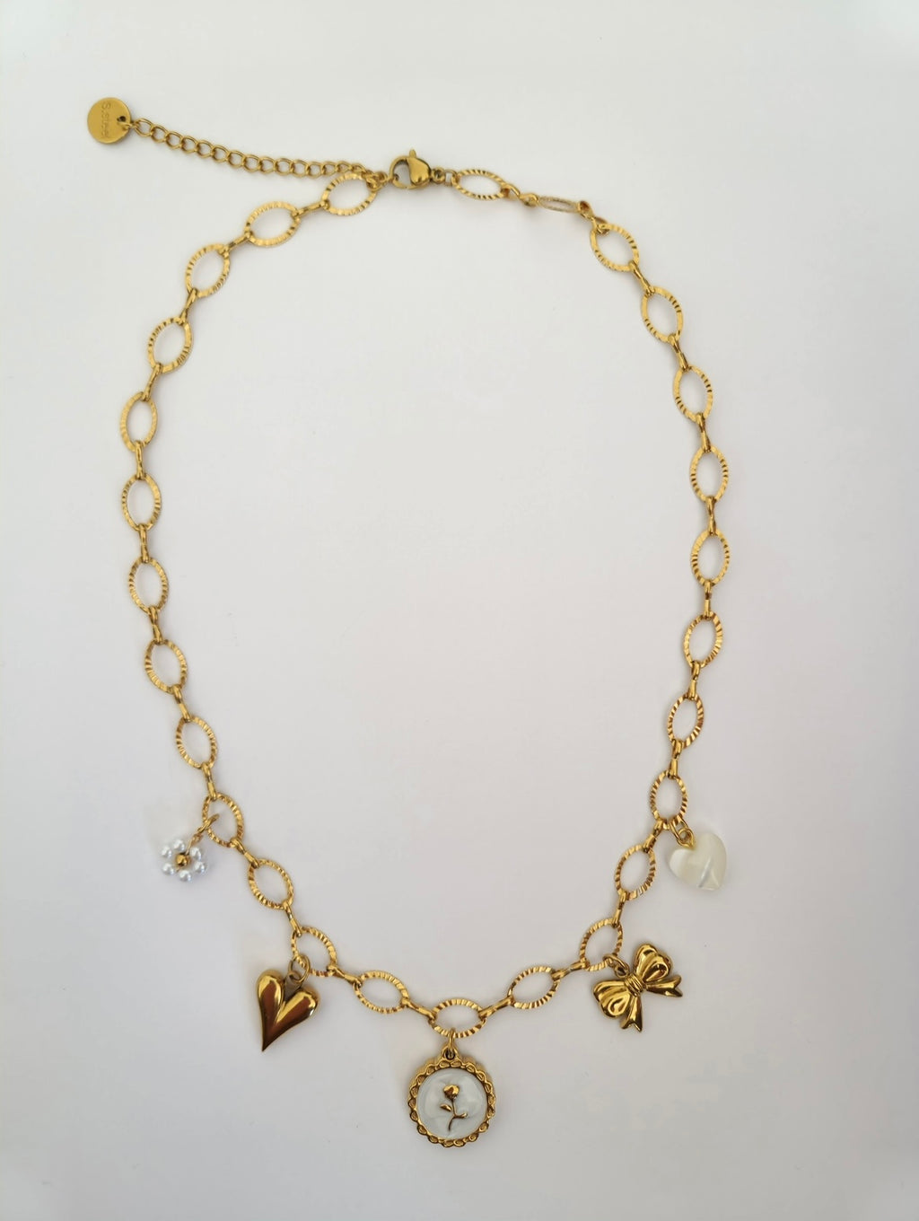 Classic White bedelketting